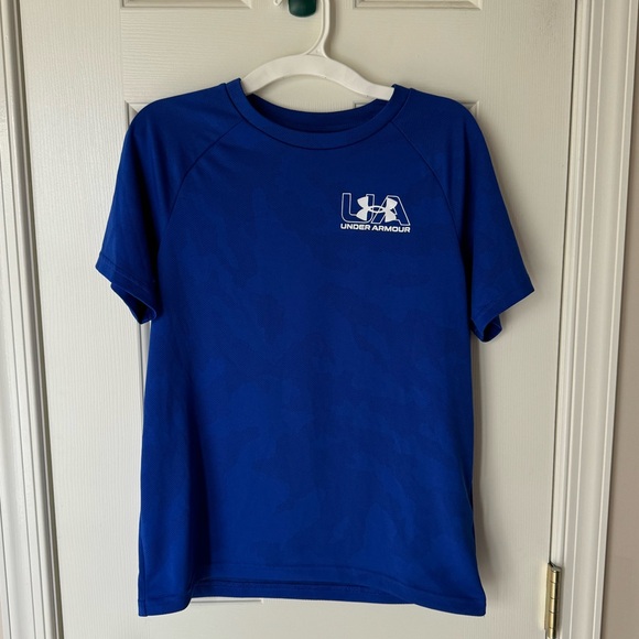 Under Armour Blue Camo Shirt with Small Logo Youth Large EUC - Picture 2 of 7